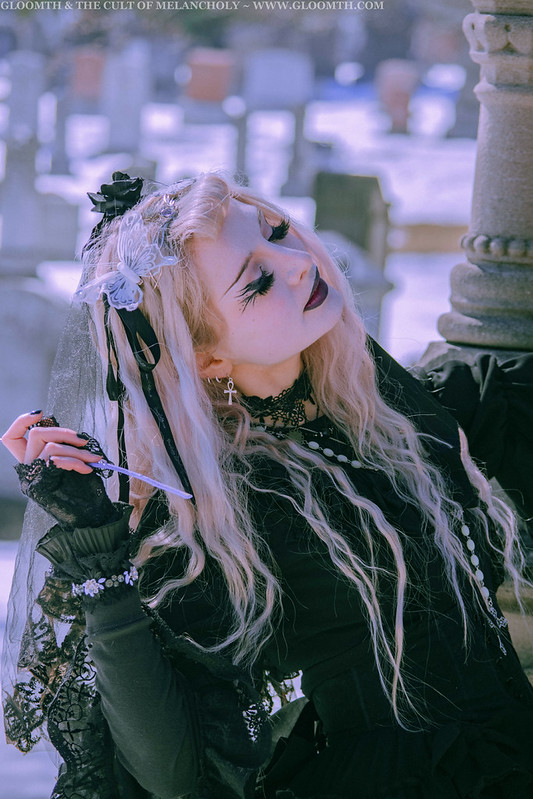 gothic gloomth style