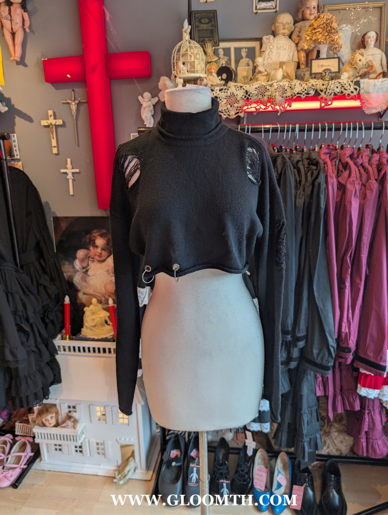 gothic clothing shop doll funeral 222 spadina AVE toronto ontario chinatown centre mall