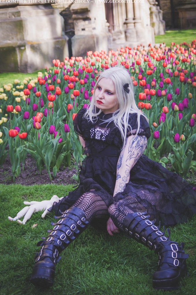 plus size goth clothing brand gloomth