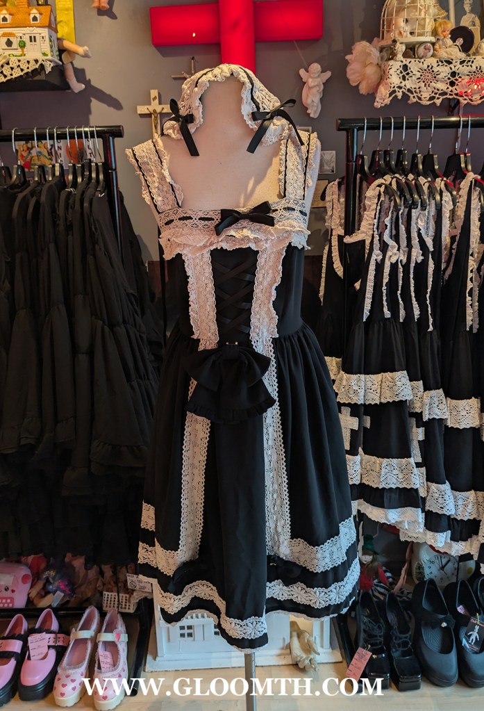 lief gothic lolita jumperskirt  for sale at doll funeral shop toronto